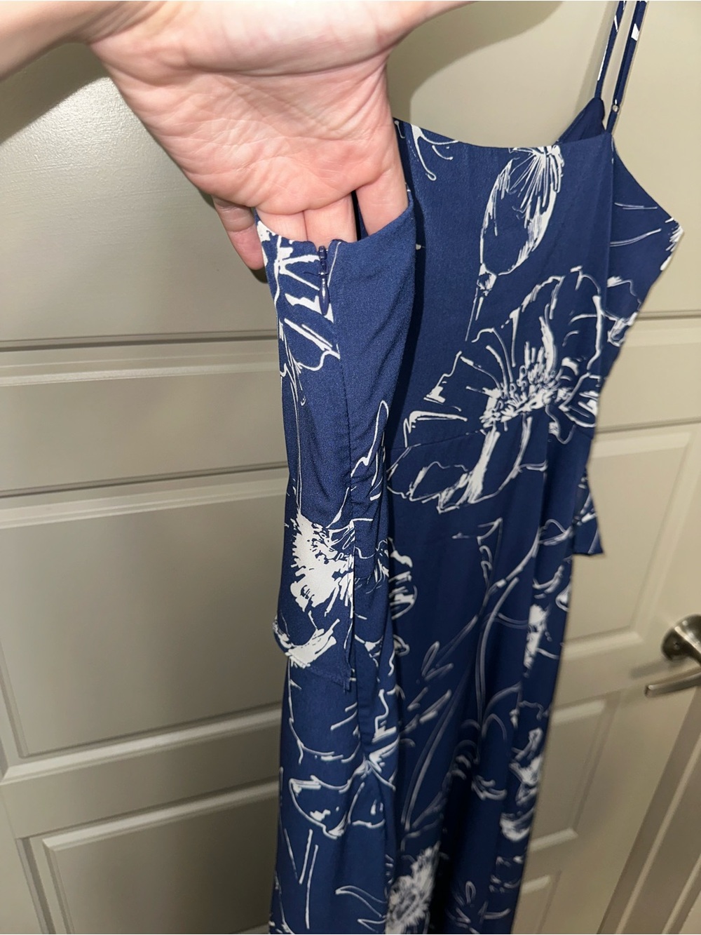 Banana Republic Floral Midi Dress in Blue & White Size 8 Like New - Picture 5 of 5